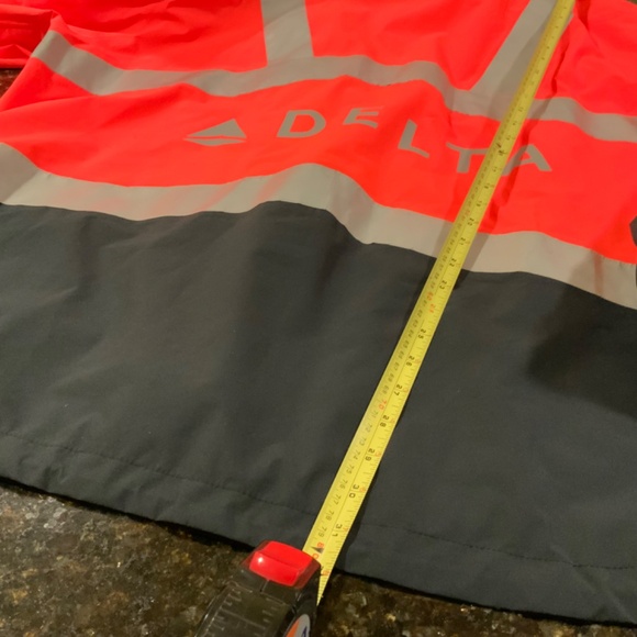 Delta Airlines Waterproof Hooded Reflective Jacket Size XXL (by Lands End) - Picture 5 of 13